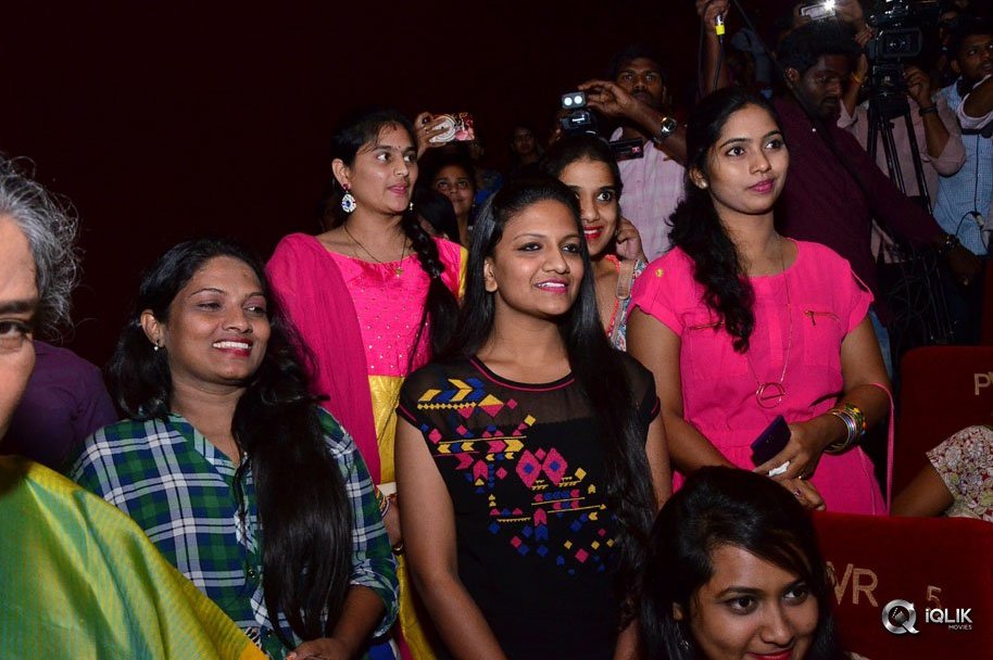 Nagarjuna-at-Special-Screening-Show-for-Raju-Gari-Gadhi-2-Movie